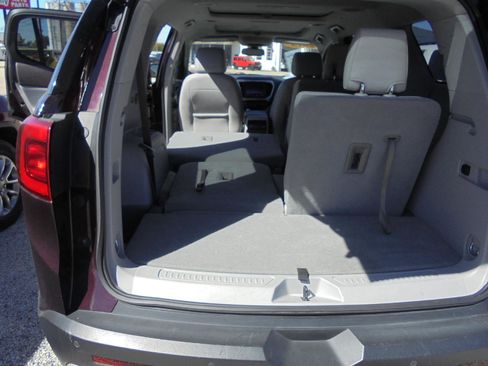 Used 2018 GMC Acadia SLT image 10