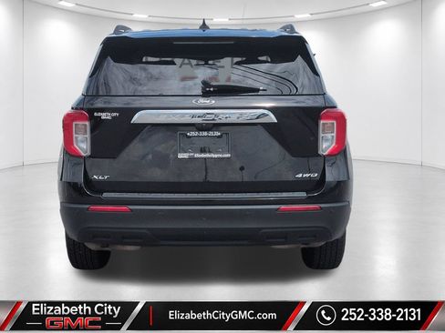 Used 2023 Ford Explorer XLT AWD/4WD image 8