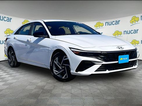 Certified 2025 Hyundai Elantra Sport image 1