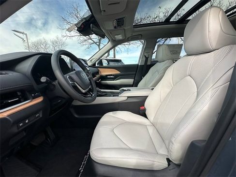 New 2026 Toyota Grand Highlander FWD image 21