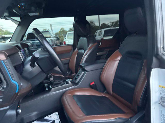 Used 2023 Ford Bronco Outer Banks w/ Sasquatch Package AWD/4WD image 12