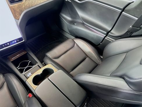 Used 2021 Tesla Model S Long Range Plus image 22