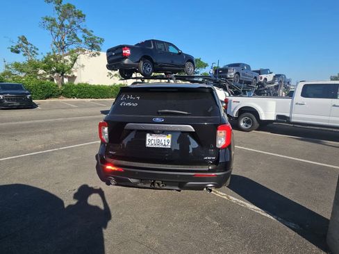 Used 2022 Ford Explorer XLT w/ Equipment Group 202A image 7