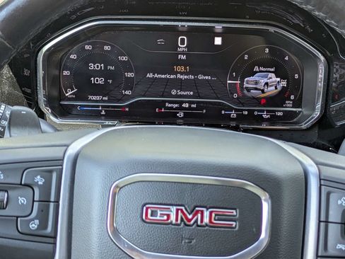 Used 2022 GMC Sierra 1500 SLT w/ SLT Premium Plus Package AWD/4WD image 28
