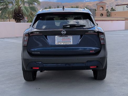 New 2026 Nissan Kicks SR w/ SR Premium Package FWD image 4