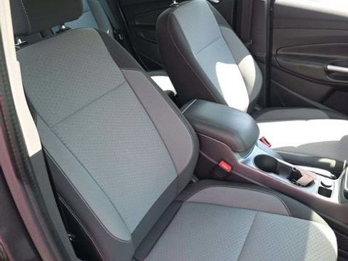 Used 2017 Ford C-MAX SE FWD image 12