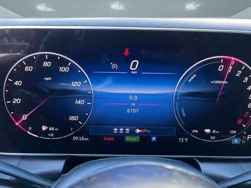 Used 2025 Mercedes-Benz GLC 350e 4MATIC image 8