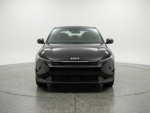 Used 2025 Kia K4 LXS FWD image 2