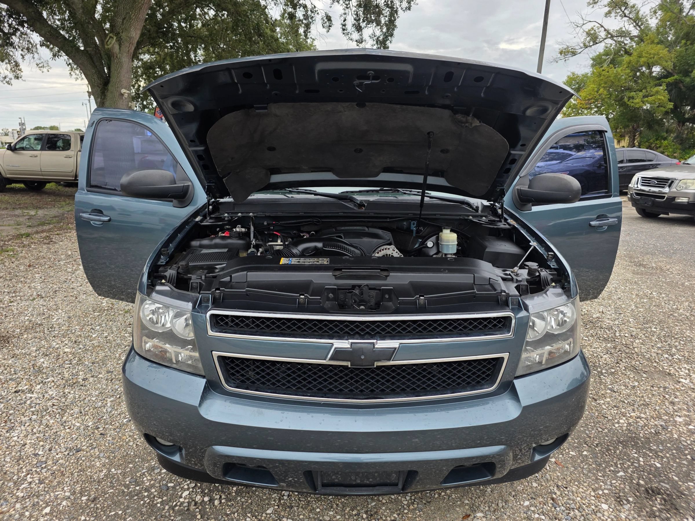 Used 2009 Chevrolet Tahoe LT AWD/4WD image 40
