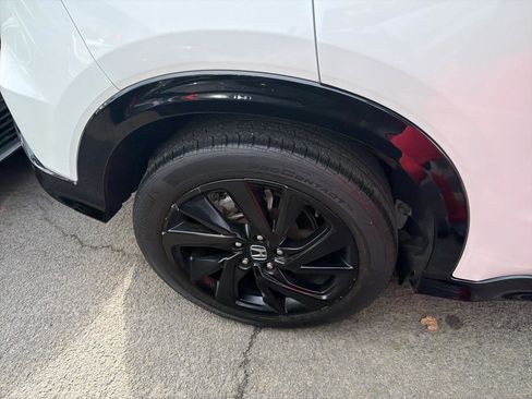 Used 2021 Honda HR-V Sport image 5