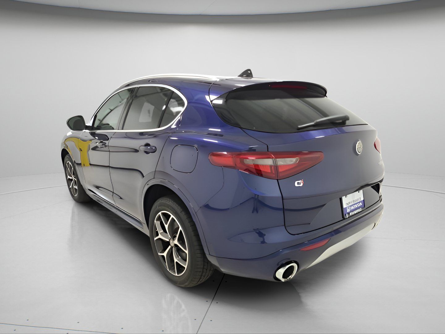 Used 2021 Alfa Romeo Stelvio Ti AWD/4WD image 5