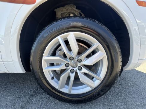 Used 2020 Audi Q5 2.0T Premium w/ Convenience Package image 12