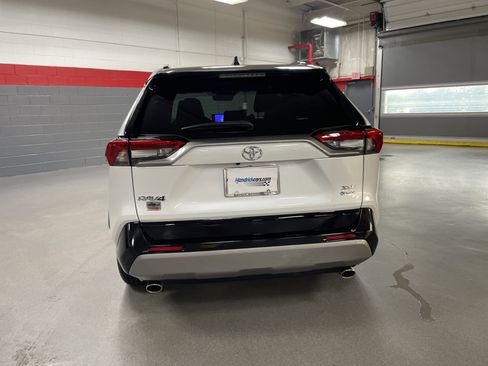 Certified 2025 Toyota RAV4 XSE w/ Weather Package AWD/4WD image 8