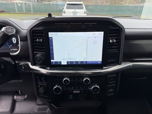 Used 2022 Ford F150 Lariat w/ Trailer Tow Package image 23