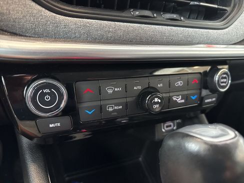 Used 2022 Jeep Compass Latitude w/ Convenience Group image 41