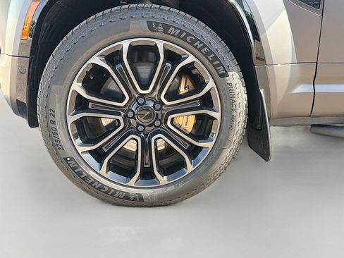 New 2026 Land Rover Defender 110 OCTA image 40