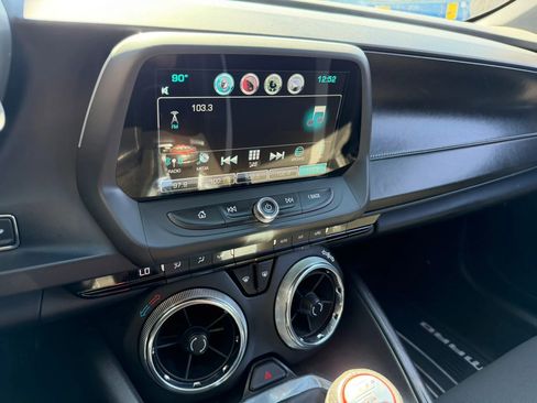 Used 2016 Chevrolet Camaro SS image 18