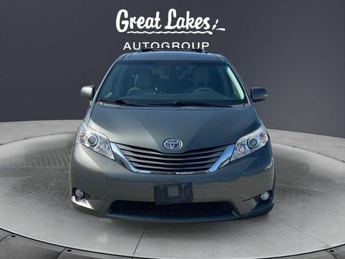 Used 2014 Toyota Sienna XLE FWD image 8