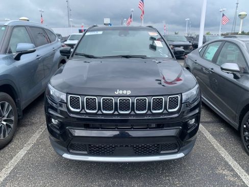 Used 2023 Jeep Compass Limited AWD/4WD image 6