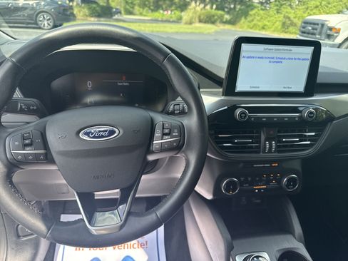 Used 2023 Ford Escape Active image 16