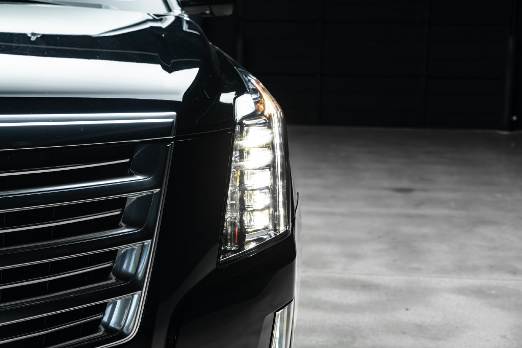 Used 2020 Cadillac Escalade Platinum AWD/4WD image 4