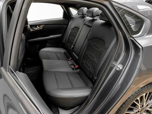 Used 2024 Kia Forte GT-Line w/ GT-Line Premium Package image 35