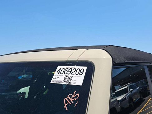 Used 2025 Ford Bronco 4-Door AWD/4WD image 13