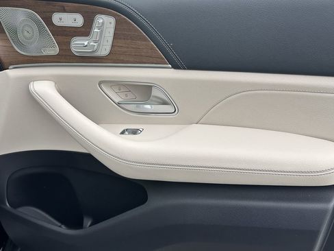New 2026 Mercedes-Benz GLE 580 4MATIC image 16