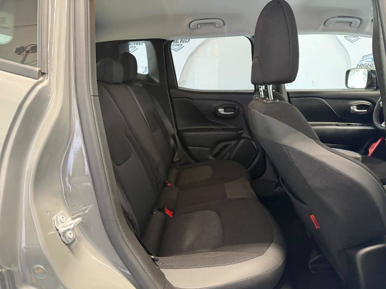 Used 2023 Jeep Renegade Trailhawk AWD/4WD image 23