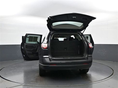 Certified 2017 Chevrolet Traverse LT w/ Style and Technology Package image 33