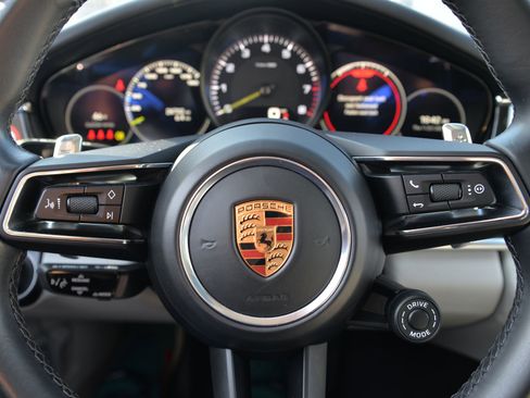 Certified 2022 Porsche Panamera 4 image 32