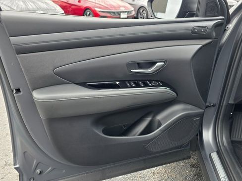 New 2025 Hyundai Tucson Limited image 23