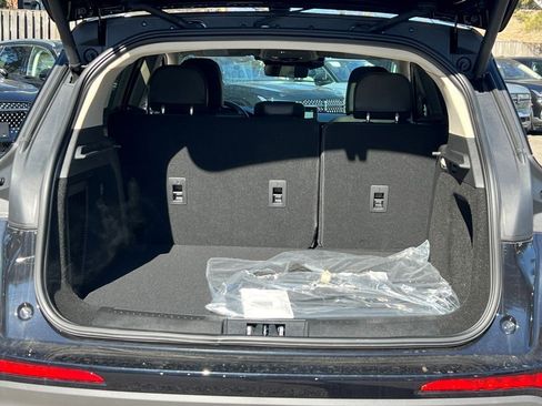 New 2026 Lincoln Corsair Premiere image 12