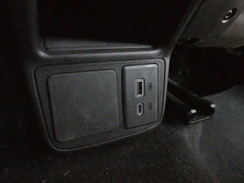 Used 2020 Buick Encore GX Preferred w/ Cold Weather Comfort Package image 32