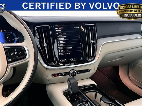 Certified 2025 Volvo S60 T8 Plus AWD/4WD image 9