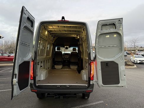 New 2025 Mercedes-Benz Sprinter 2500 image 5