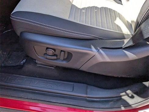 Used 2024 Land Rover Discovery Sport S image 15