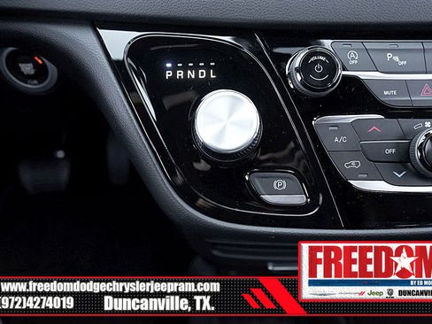 New 2025 Chrysler Voyager LX image 24