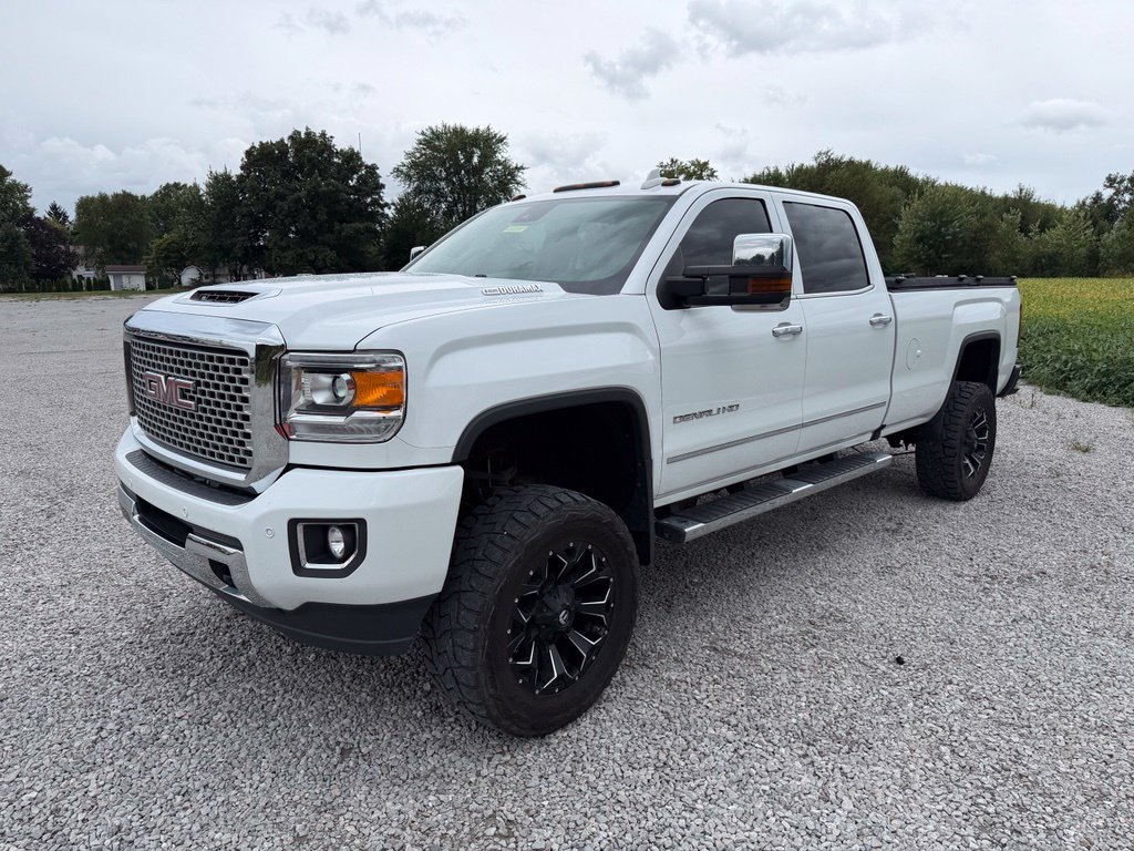 Used 2017 GMC Sierra 3500 Denali w/ Duramax Plus Package AWD/4WD image 28