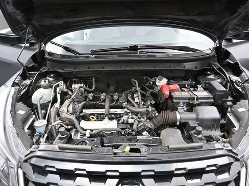 Used 2023 Nissan Kicks SR w/ SR Premium Package image 16