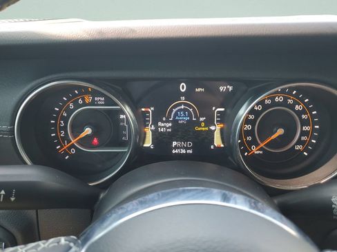 Used 2019 Jeep Wrangler Unlimited Sahara AWD/4WD image 23