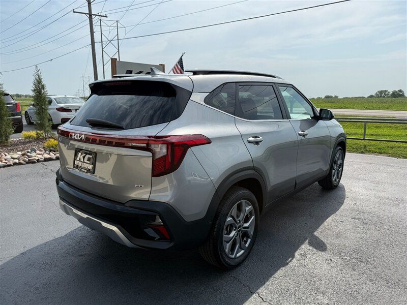 Used 2024 Kia Seltos S AWD/4WD image 9