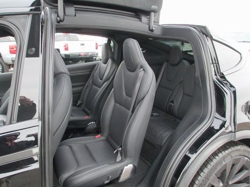 Used 2022 Tesla Model X Plaid image 18