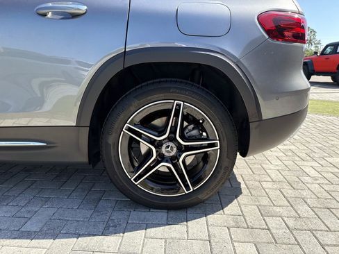 Certified 2026 Mercedes-Benz GLB 250 4MATIC image 11