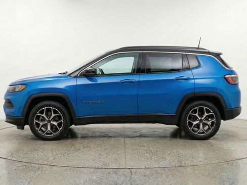 Used 2025 Jeep Compass Limited AWD/4WD image 5