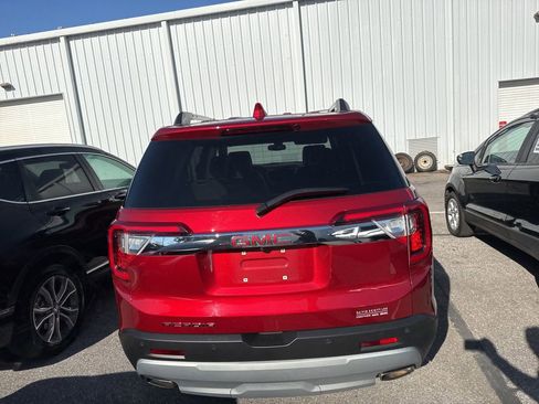 Used 2022 GMC Acadia SLT w/ Technology Package image 12