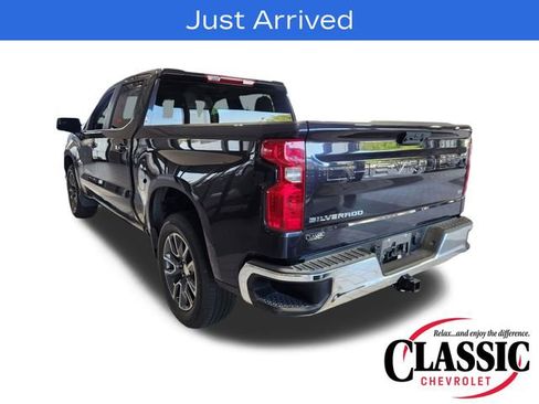 Used 2022 Chevrolet Silverado 1500 LT image 6