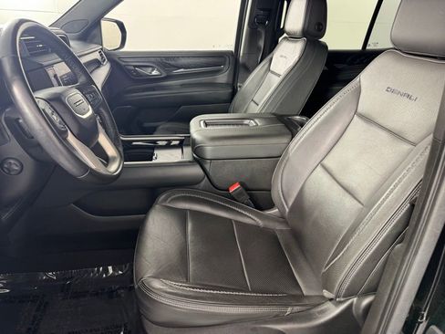 Used 2022 GMC Yukon Denali AWD/4WD image 11