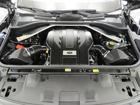 Used 2023 Land Rover Range Rover Long Wheelbase SE image 29