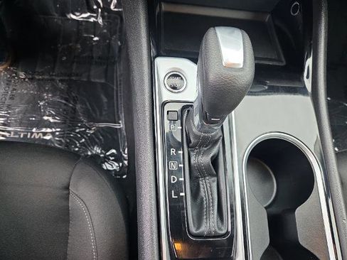 Used 2024 Nissan Altima 2.5 SV image 28